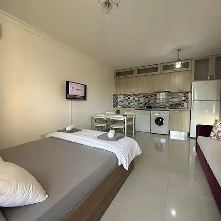 Pool View Spacious Studio, Seashell 8 By Myguest Cyprus *